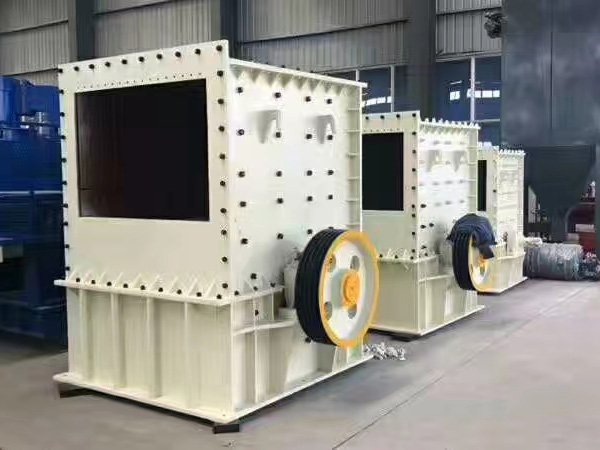 方箱破碎機(jī),移動(dòng)式方箱破碎機(jī)