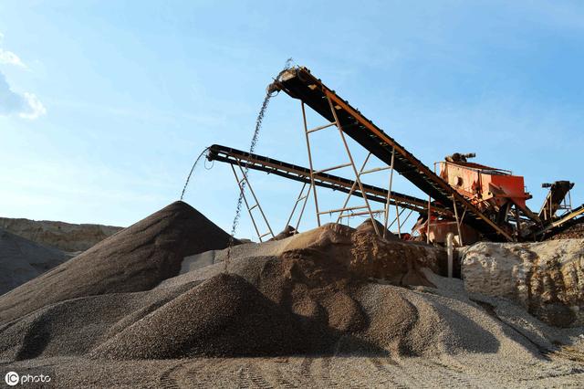 想投資一個高速路碎石廠，需要購買哪些設備？