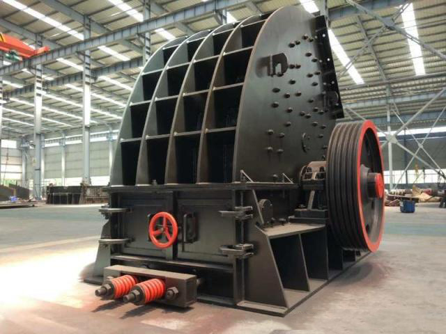 重錘破碎機與方箱破碎機有哪些區(qū)別