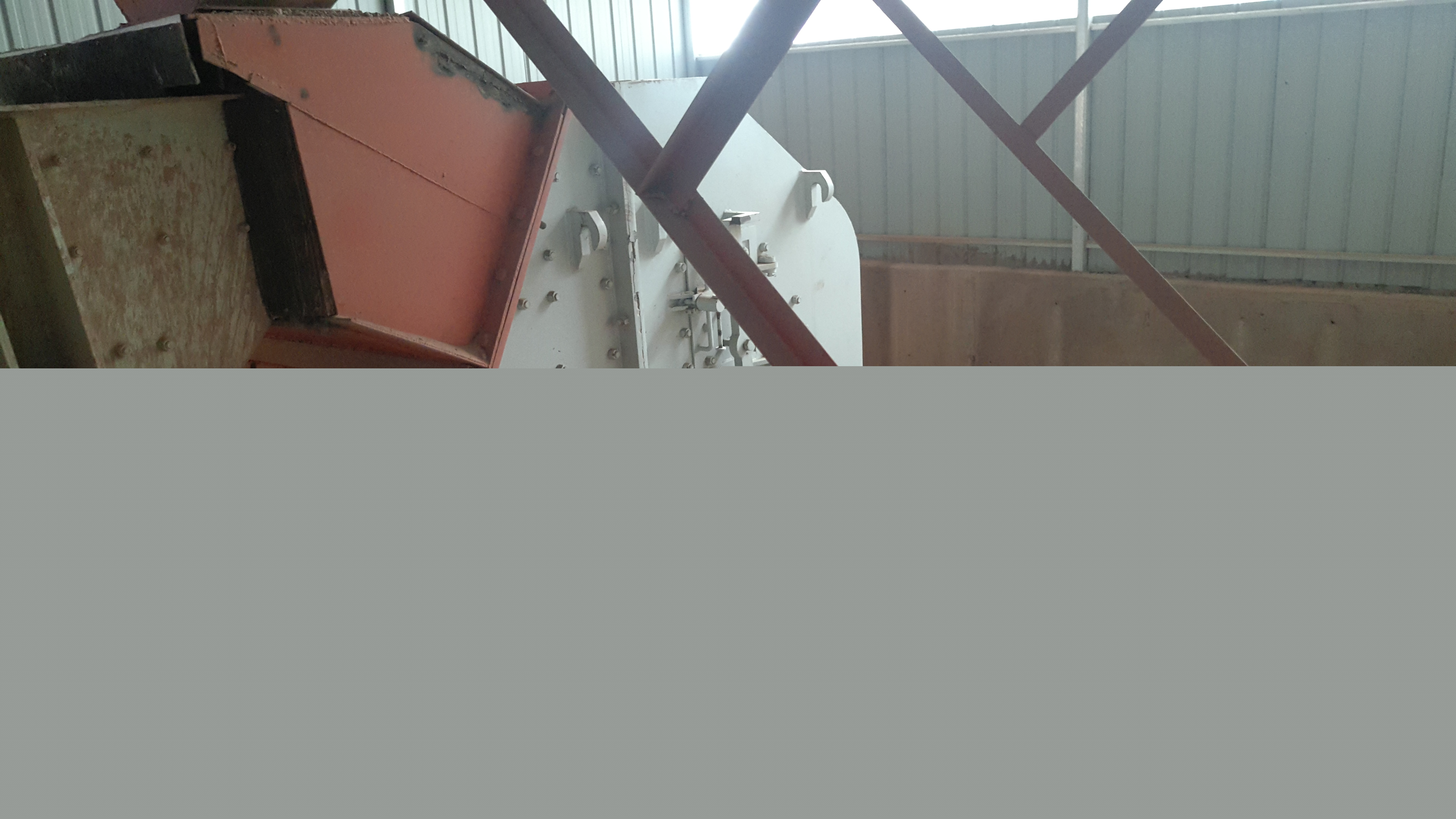 建筑垃圾應(yīng)該用什么樣的破碎機