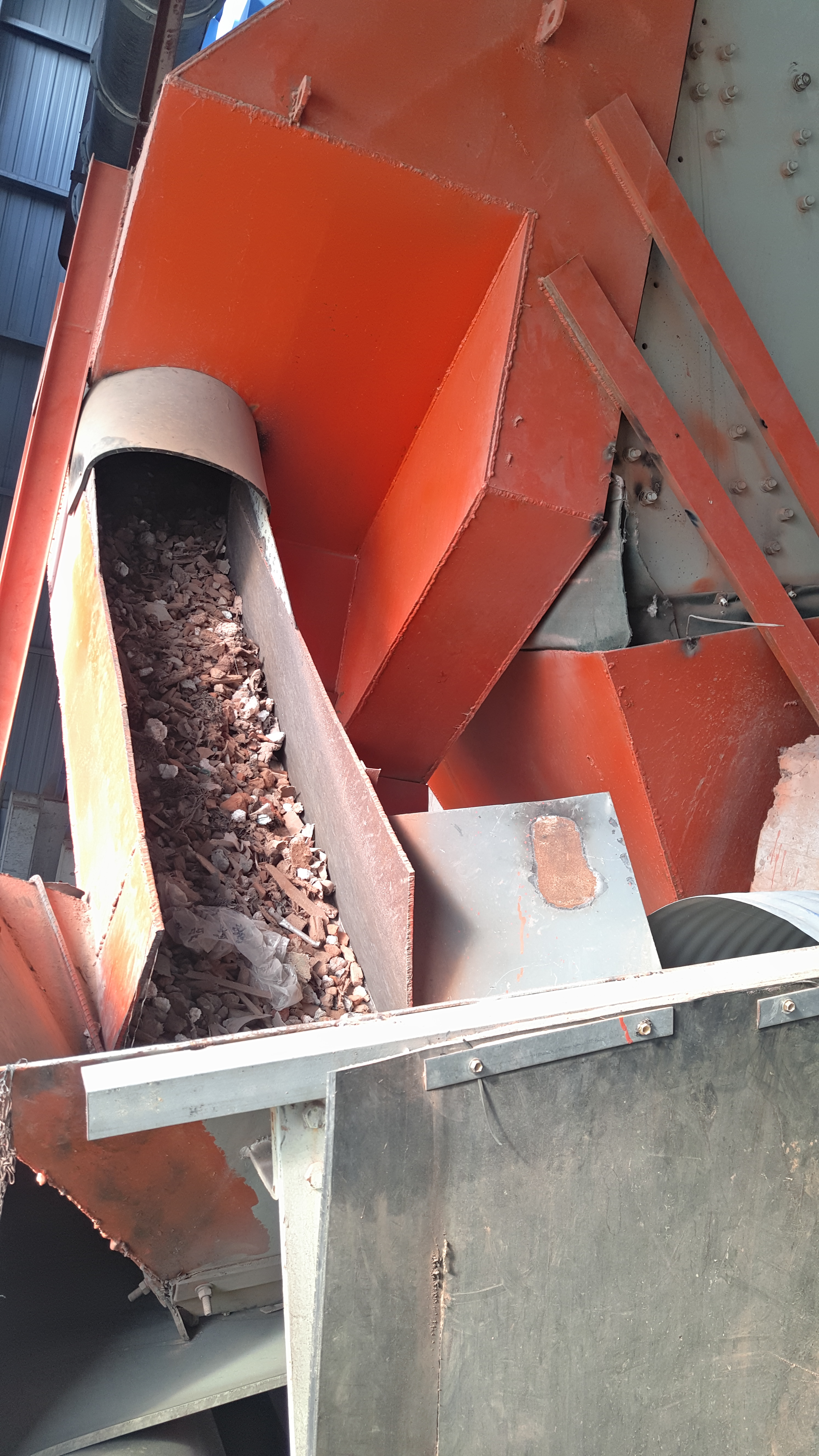 建筑垃圾該用什么樣的破碎機