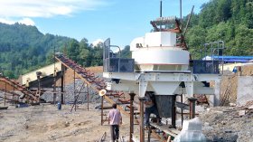 石灰石制砂機(jī)多少錢一臺(tái)