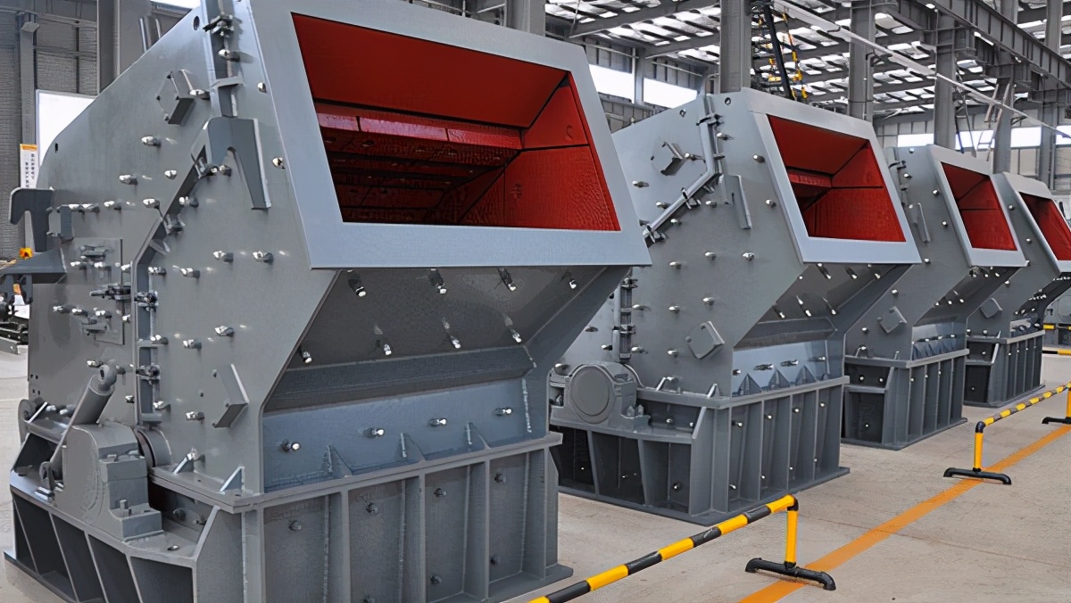 破碎機的入料粒度大小會對設(shè)備有哪些影響？