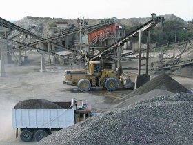 制砂機(jī)和破碎機(jī)都屬于破碎設(shè)備，那這兩種設(shè)備