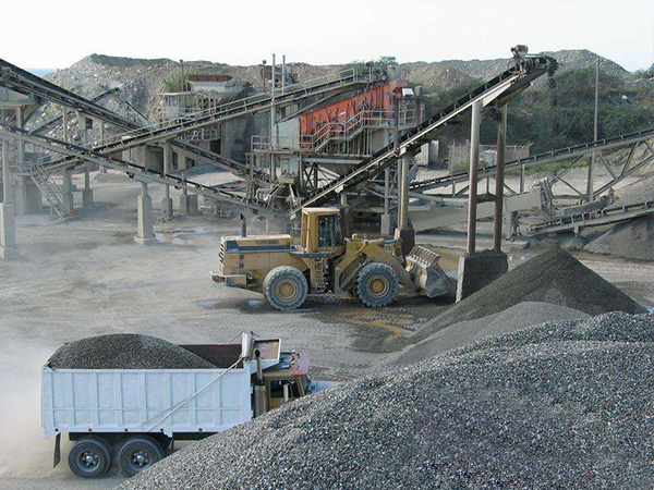 制砂機(jī)和破碎機(jī)都屬于破碎設(shè)備，那這兩種設(shè)備有什么不同