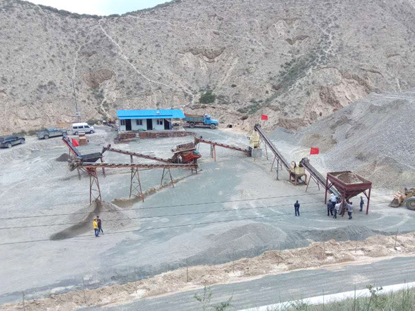 礦山破碎機-小型砂石生產(chǎn)線設(shè)備配置